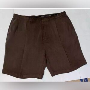 Tommy Bahama 100% relax pleated brown size 42 shorts golf